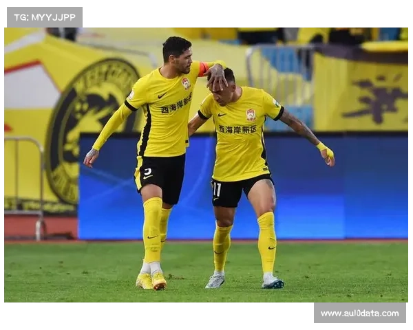 青岛海牛两度落后两度扳平浙江，关键一役成功保级